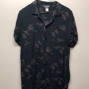 H&M Divided Tropical Short Sleeve Button Down Shirt